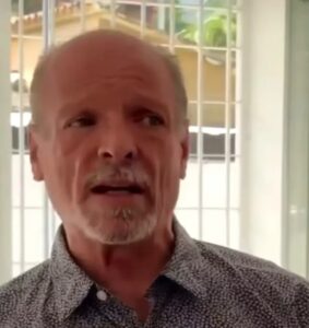 Hallan sin vida a artista plástico