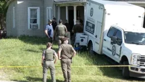 Horror en EEUU: rescataron a 16 chicos en estado casi salvaje de una casa en ruinas de Ohio