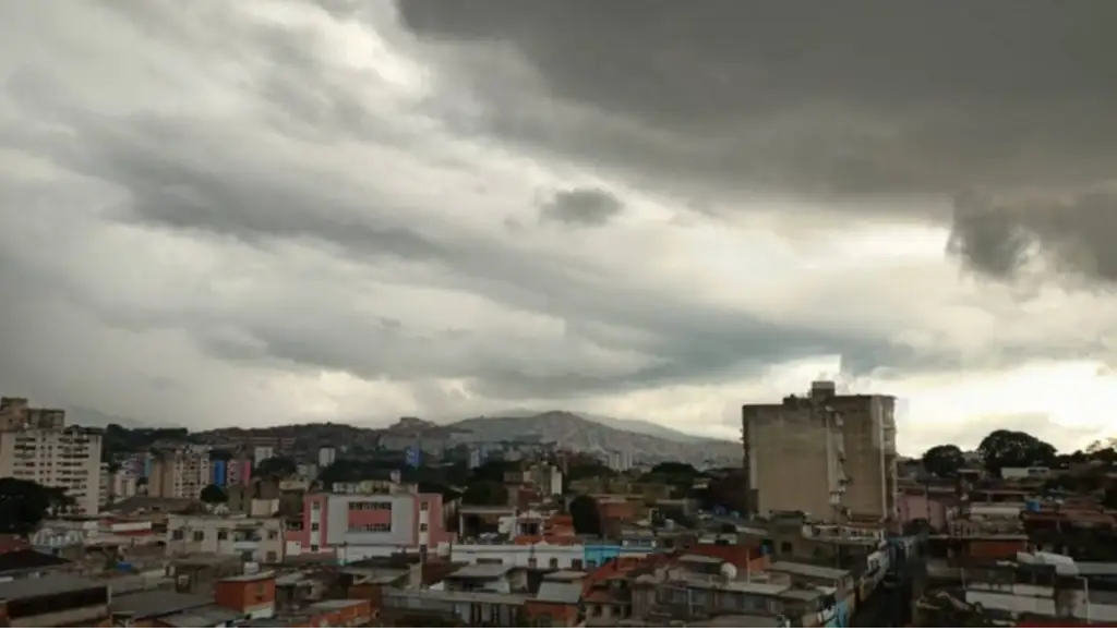 Inameh 8 de julio de 2026: Lluvias con descargas eléctricas azotarán a estos estados por la Onda Tropical 24