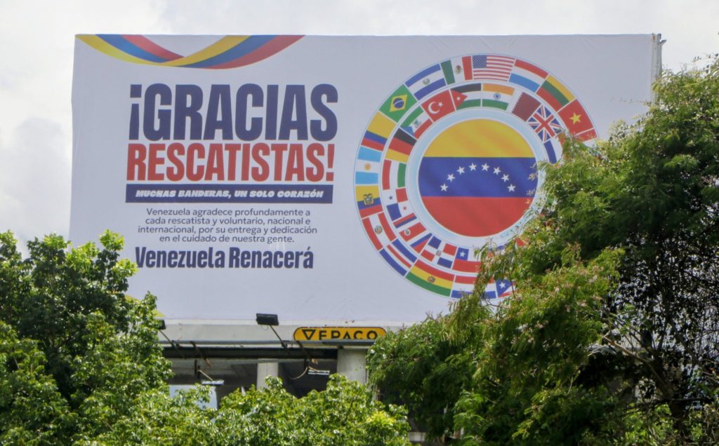 Instalaron vallas en Caracas con foto de “Tsunami” y mensajes de agradecimiento a rescatistas (+Fotos)