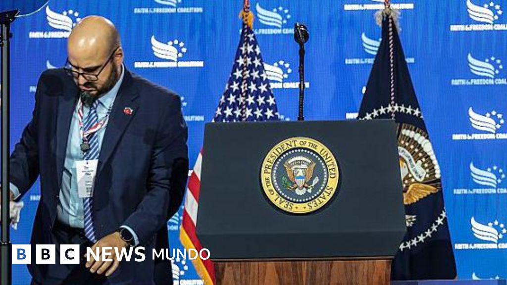 Investigan a un operador de teleprónter de la Casa Blanca por ganar casi US$100.000 con apuestas sobre los discursos de Trump