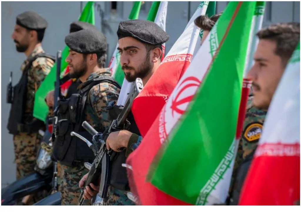 Irán avisa de que se acerca la "hora cero" para atacar a las fuerzas navales de EEUU