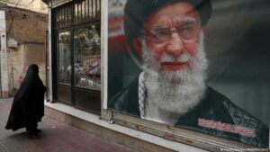 Irán: el funeral de Jamenei como demostración de poder