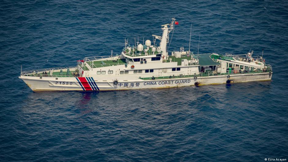Japón expulsa barcos chinos cerca de islas disputadas