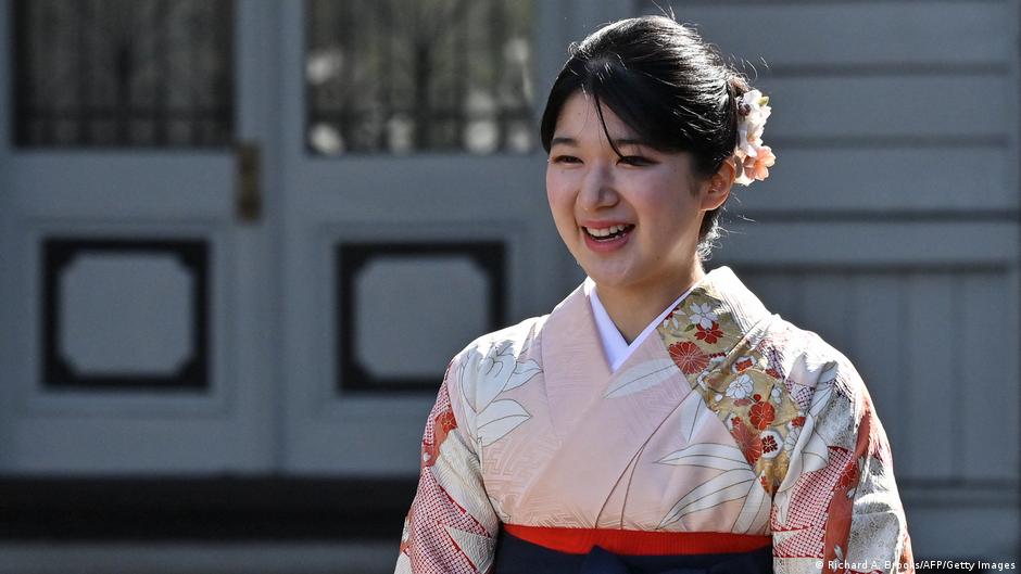 Japón prefiere "adoptar" a emperador que permitir emperatriz