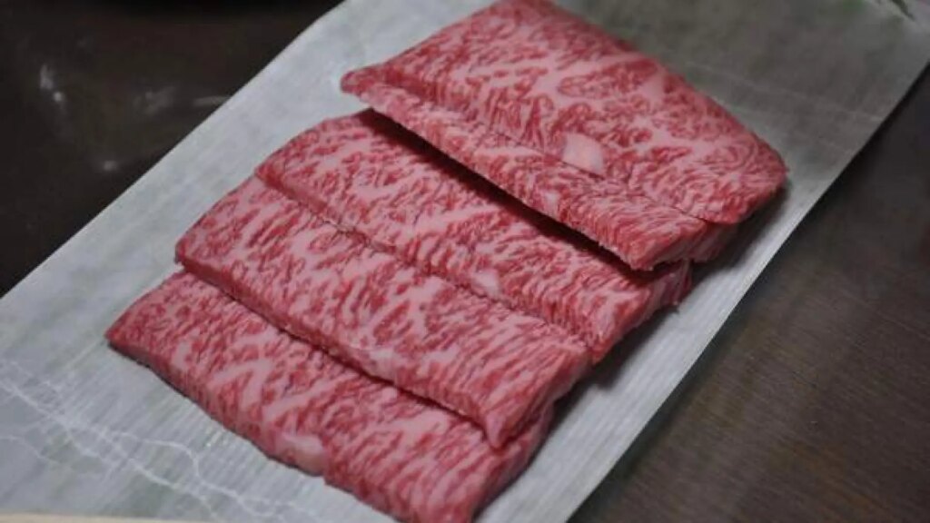 Japonés no sólo va a ser de pescado: en Madrid puedes probar la mejor carne de Kobe (wagyu) de España a partir de 89 euros (y hasta 195)