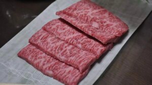 Japonés no sólo va a ser de pescado: en Madrid puedes probar la mejor carne de Kobe (wagyu) de España a partir de 89 euros (y hasta 195)