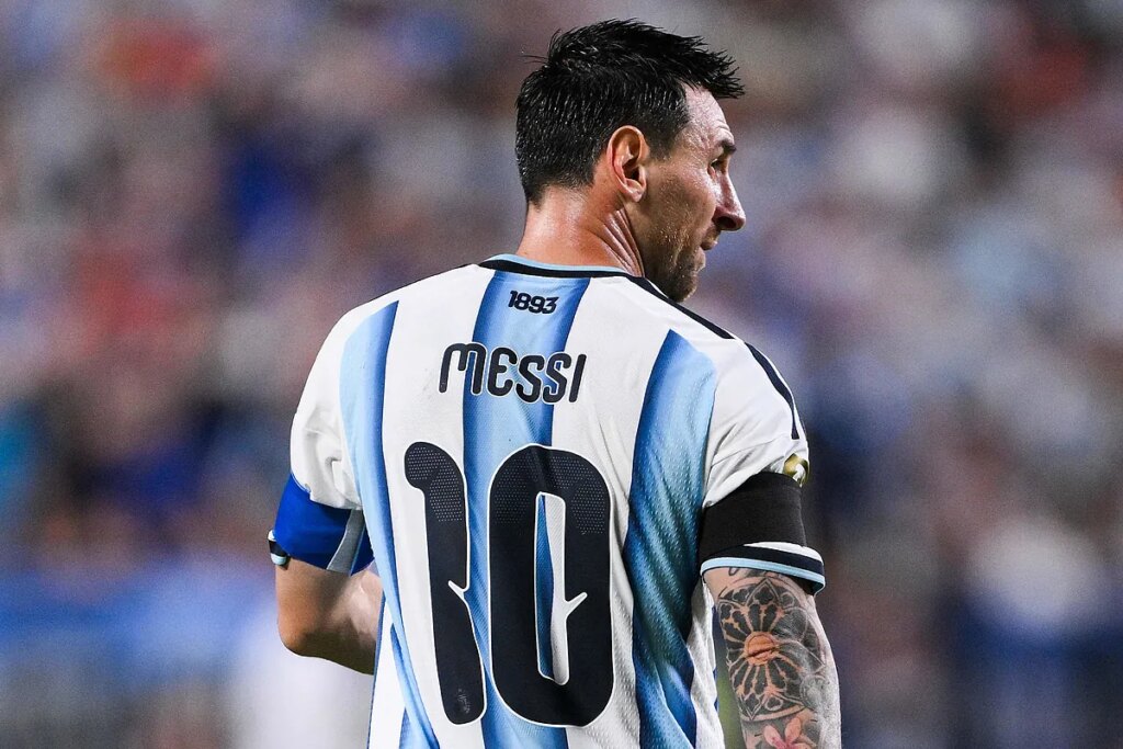 Joe Cole enciende la previa de la semifinal entre Inglaterra y Argentina: "Vamos a mandar a dormir a Messi"