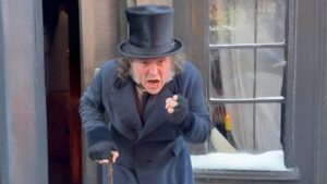 Johnny Depp sorprende en la Comic-Con de San Diego con el tráiler de ‘Ebenezer’ – AlbertoNews