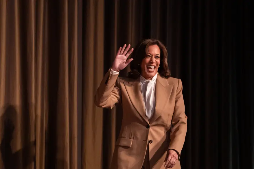 Kamala Harris lidera las encuestas demócratas para las presidenciales de 2028