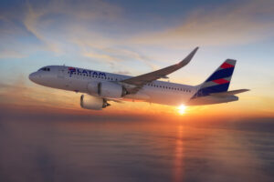 LATAM Airlines extiende operación hacia Barcelona, Venezuela para agosto