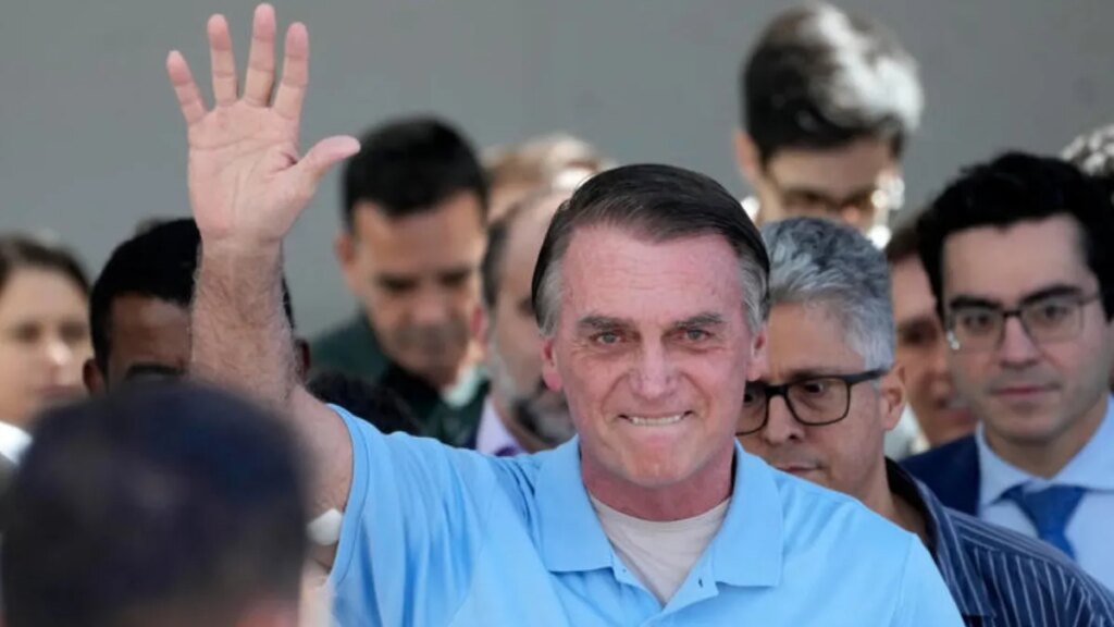 La Corte Suprema de Brasil prorrogó de forma indefinida la prisión domiciliaria de Jair Bolsonaro