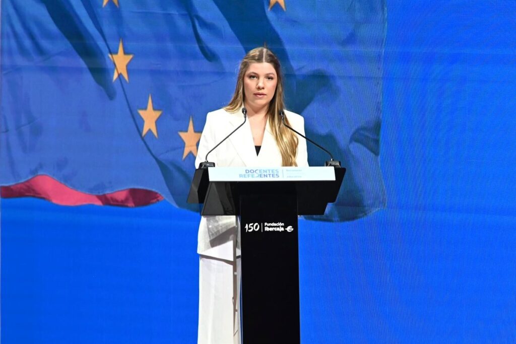 La Infanta Sofía reconoce la profesión docente: "Es de un valor que va más allá de lo estratégico, entra en lo esencial"