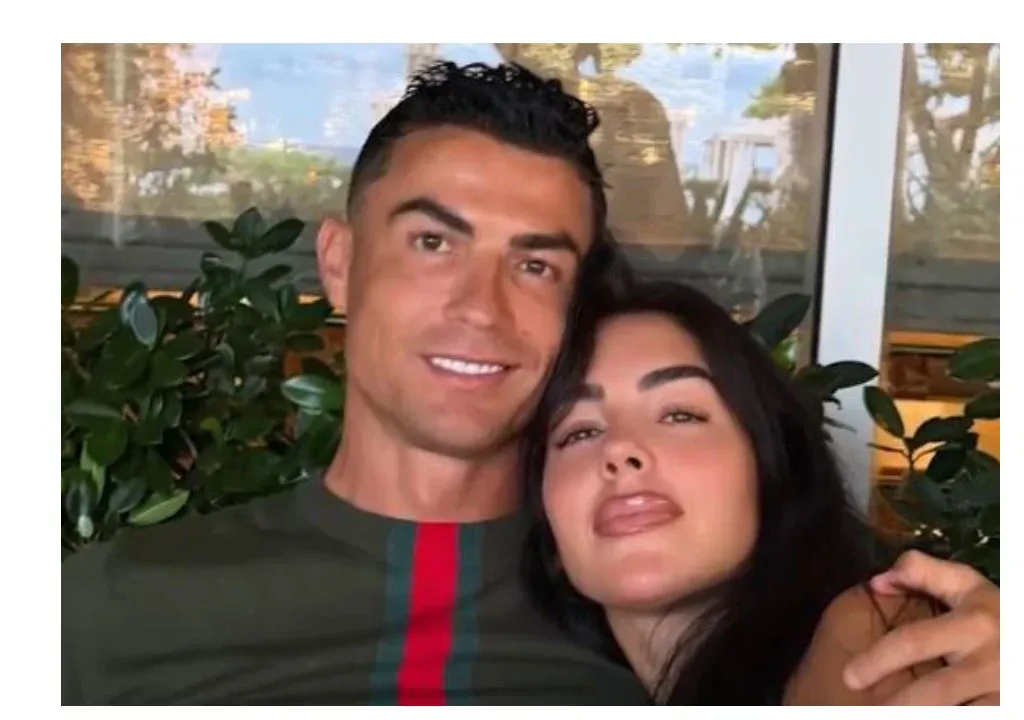 Las vacaciones de Cristiano Ronaldo y Georgina en su piscina de ensueño