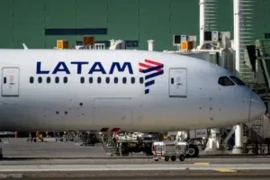 Latam reinicia ruta Colombia-Venezuela con llegada al aeropuerto de Barcelona – Efecto Cocuyo