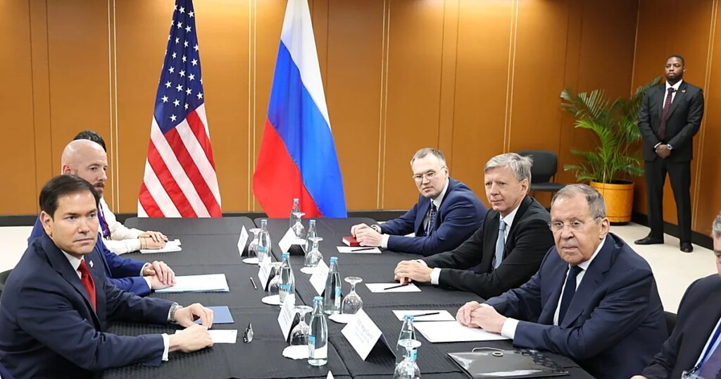Lavrov a Rubio: «Es inadmisible seguir abasteciendo de armamento a Kiev»