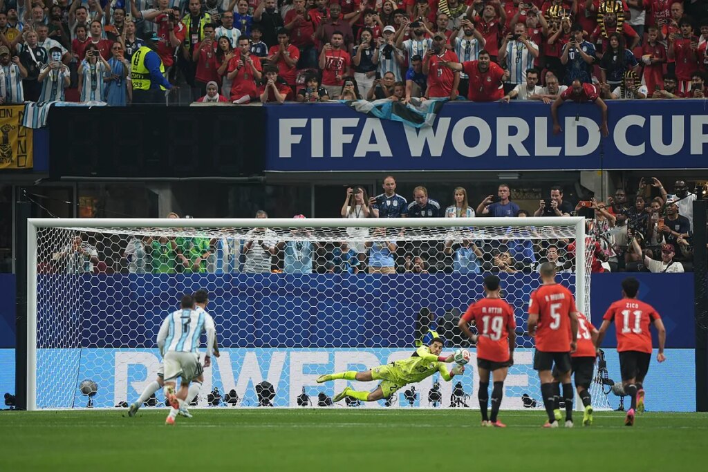 Lionel Messi es el mejor jugador de todos los tiempos. ¿Por qué se le da tan mal lanzar penaltis?
