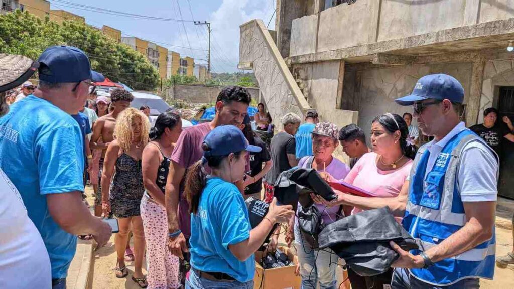 Llegaron más suministros desde Florida para damnificados por los terremotos en Venezuela