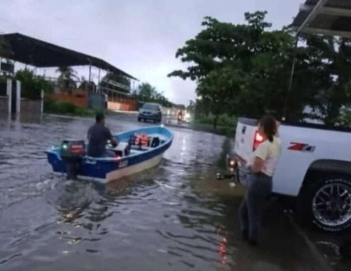 Lluvias desbordaron el caño Madre Vieja en Guanarito