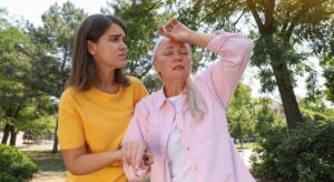 Los enfermeros de Emergencias advierten: «Las mujeres de más de 75 años que viven solas en una ciudad son pacientes de máxima vulnerabilidad»