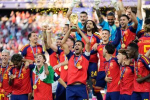 Los números que explican el dominio del fútbol español entre clubes y selecciones: 23 títulos en 23 finales durante 25 años | elmundo.es