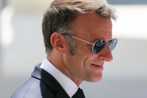 Macron en su último discurso por la Fiesta Nacional: «Si valoramos la paz y la libertad debemos estar dispuestos a defenderlas al precio de la sangre» | elmundo.es