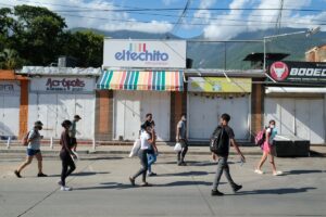Más de 100 economistas piden a EEUU levantar sanciones a Venezuela tras terremotos – Efecto Cocuyo