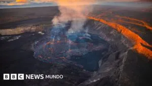 Me estrellé en el cráter de un volcán en erupción y sobreviví una noche con las burbujas de lava bajo los pies