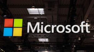 Microsoft crea negocio de adopción de IA con 2 mil 500 millones de dólares y 6 mil empleados