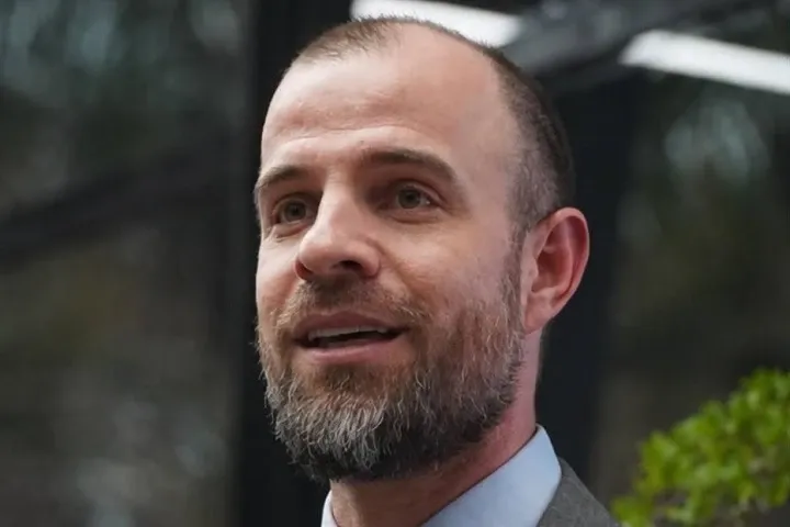 Nuevas designaciones en el ejecutivo: Román Maniglia como nuevo superintendente del Seniat y José David Cabello presidirá Pequiven