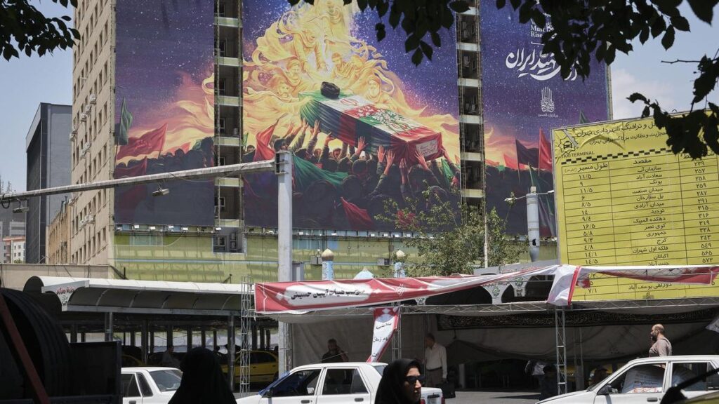 Irán se prepara para celebrar su mayor funeral de Estado para despedir a Alí Jameneí