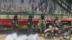 Ofensiva militar en Nariño frena a la disidencia ‘Carlos Patiño’: tres abatidos, un secuestrado libre y 35 toneladas de café recuperadas
