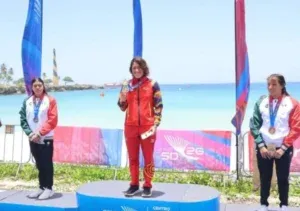 Paola Pérez se cuelga la medalla de oro en los 10 kilómetros de aguas abiertas en Santo Domingo 2026
