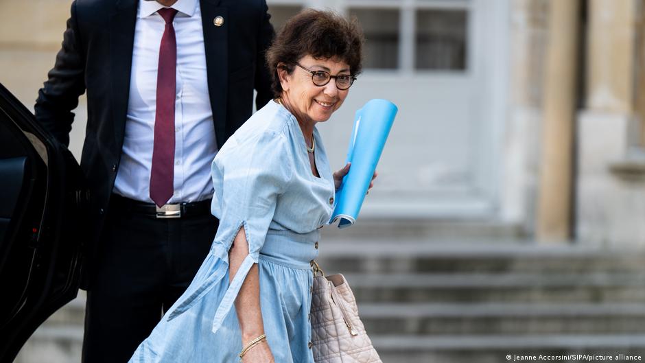 Pesticidas: ministra francesa de Ecología ratifica dimisión
