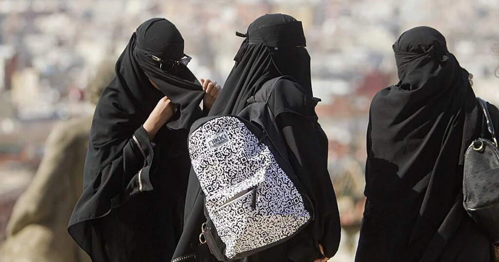 Portugal da luz verde a su ley que prohíbe el burka en espacios públicos