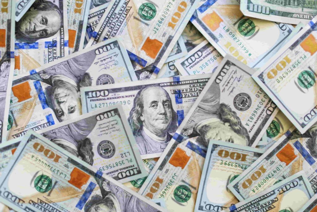 Precio oficial del dólar supera los 700 bolívares en medio de crisis por terremotos – Efecto Cocuyo