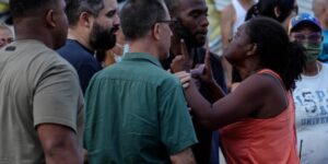 Protesta contra Maduro Guerra en La Guaira por sismo