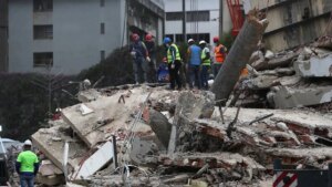 Rescate contra reloj en Venezuela: buscan salvar a un niño atrapado desde hace nueve días