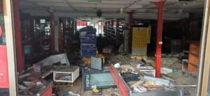 Rescatista continúa labores en La Guaira: «Tratamos de devolver un cuerpo entero a sus familiares»