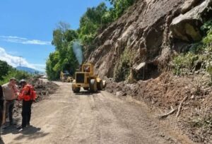 Restablecen paso entre Barinas y Mérida tras derrumbes