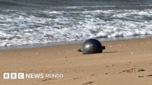 Resuelven el misterio de las «bolas del espacio» que aparecieron en una playa australiana