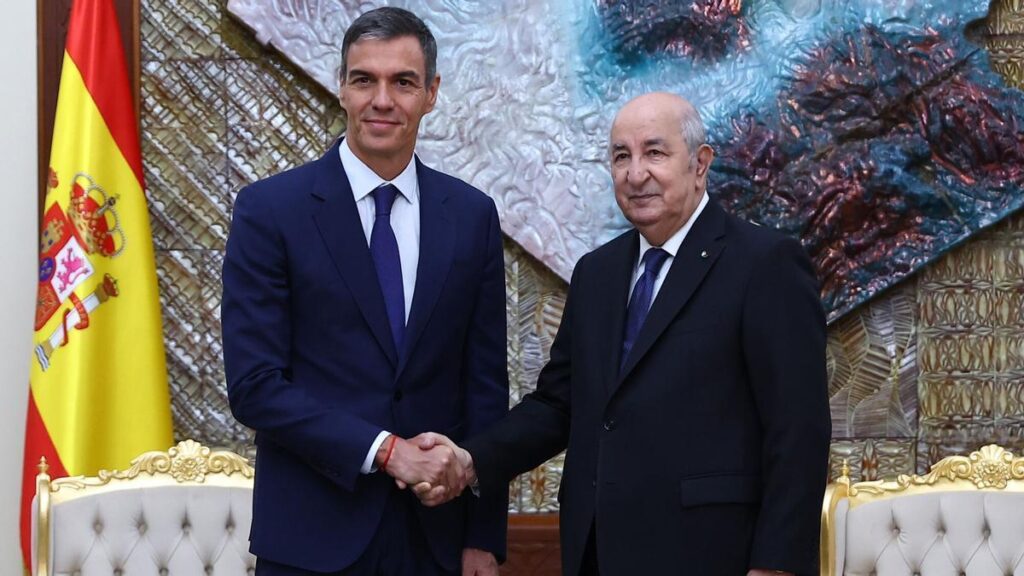 20/07/2026 El presidente del Gobierno, Pedro Sánchez, y el presidente de Argelia, Abdelmadjid Tebboune, en Argel, Argelia, a 20 de julio de 2026. DEPORTES Pool Moncloa/Fernando Calvo