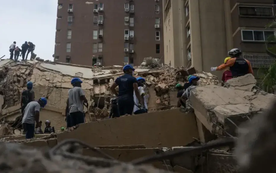 Se eleva a 62 la cifra de fallecidos por doblete sísmico en Chacao