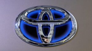 Secretaría de Economía precisa que Toyota mantendrá producción en México