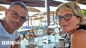 «Si morimos, morimos juntos»: habla la esposa del hombre que estuvo a punto de ser succionado por la ventanilla de un avión de Ryanair