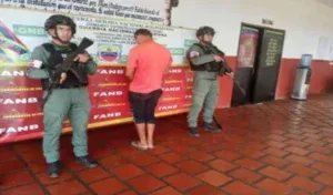 Sujeto asesina a su progenitora y agrede a su pareja embarazada
