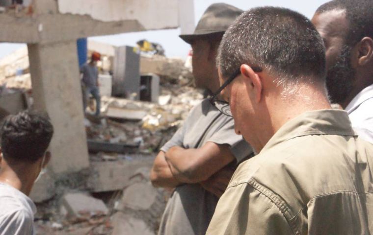 “Tu familia está completa, la mía no”: El desgarrador reclamo de una madre a Jorge Arreaza tras el terremoto en La Guaira