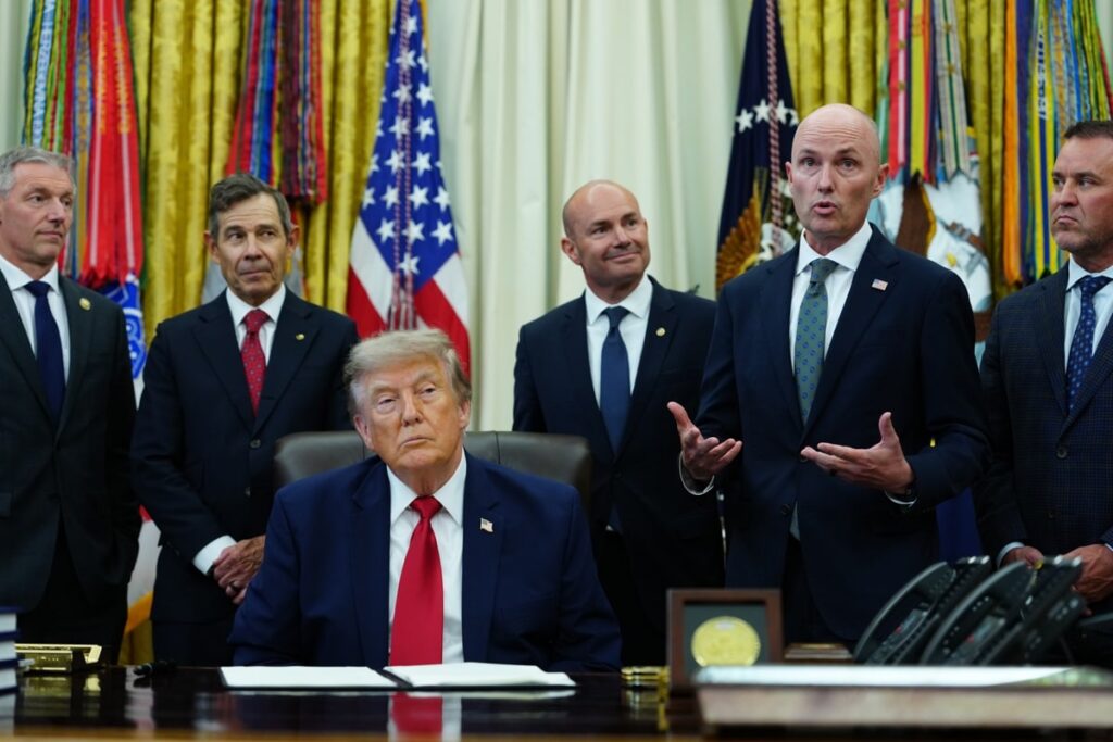 Trump afirma que Estados Unidos “controla” el petróleo de Venezuela – Efecto Cocuyo