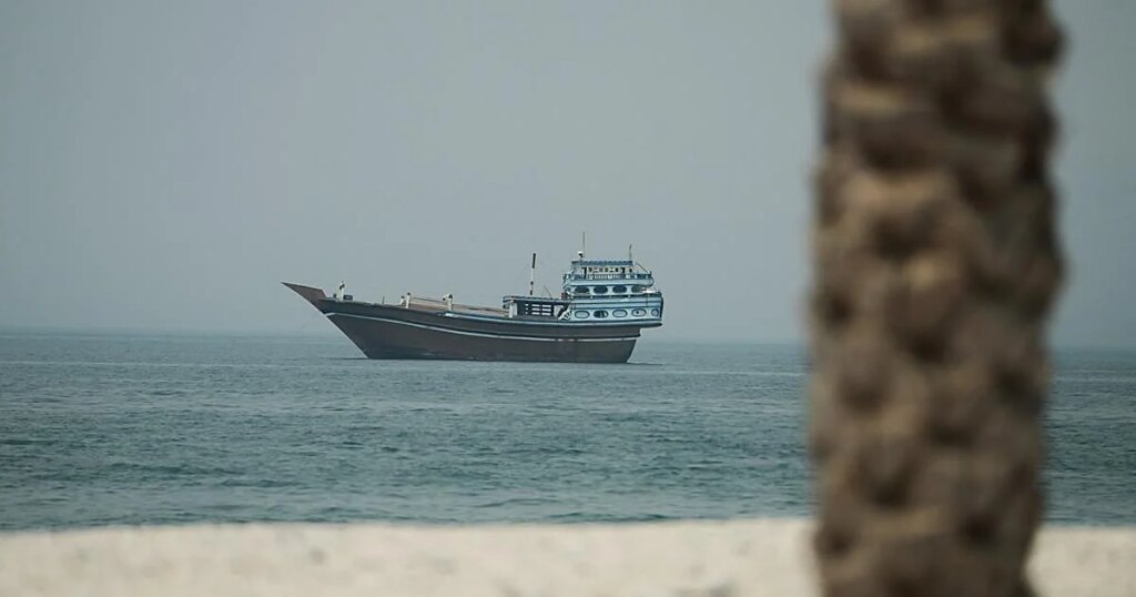 Trump da marcha atrás en el peaje a los barcos que transitan por el estrecho de Ormuz