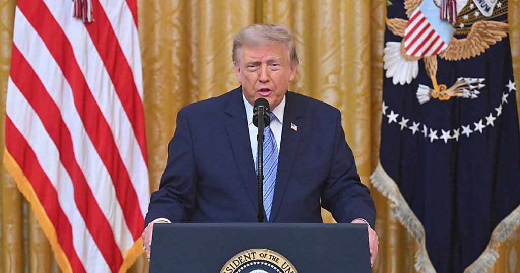 Trump denuncia los fraudes electorales chavistas, pero sigue manteniendo a Delcy en Venezuela